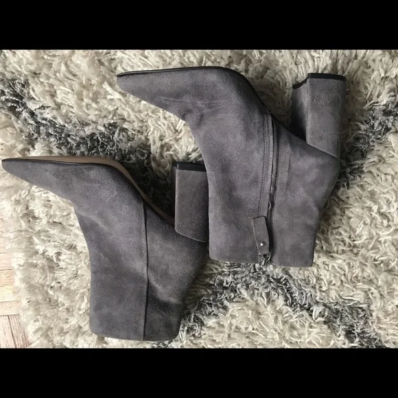 NEW Barneys New York Gray Ankle Booties Mismatched Size 5 & 6 womens Short Boots